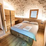 Giuly's Luxury Apartament *